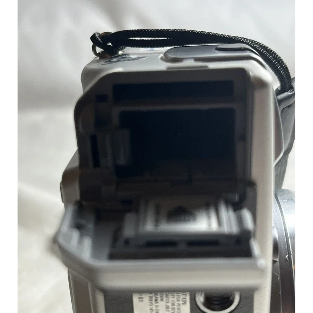 Sony Cyber-shot DSC-V1 5.0MP Digital Camera Silver (Parts/Repair)